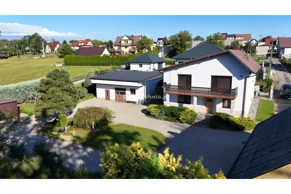 brzeski, Czchów, Tymowa, Dwupokoleniowy Dom Tymowa k. Brzeska